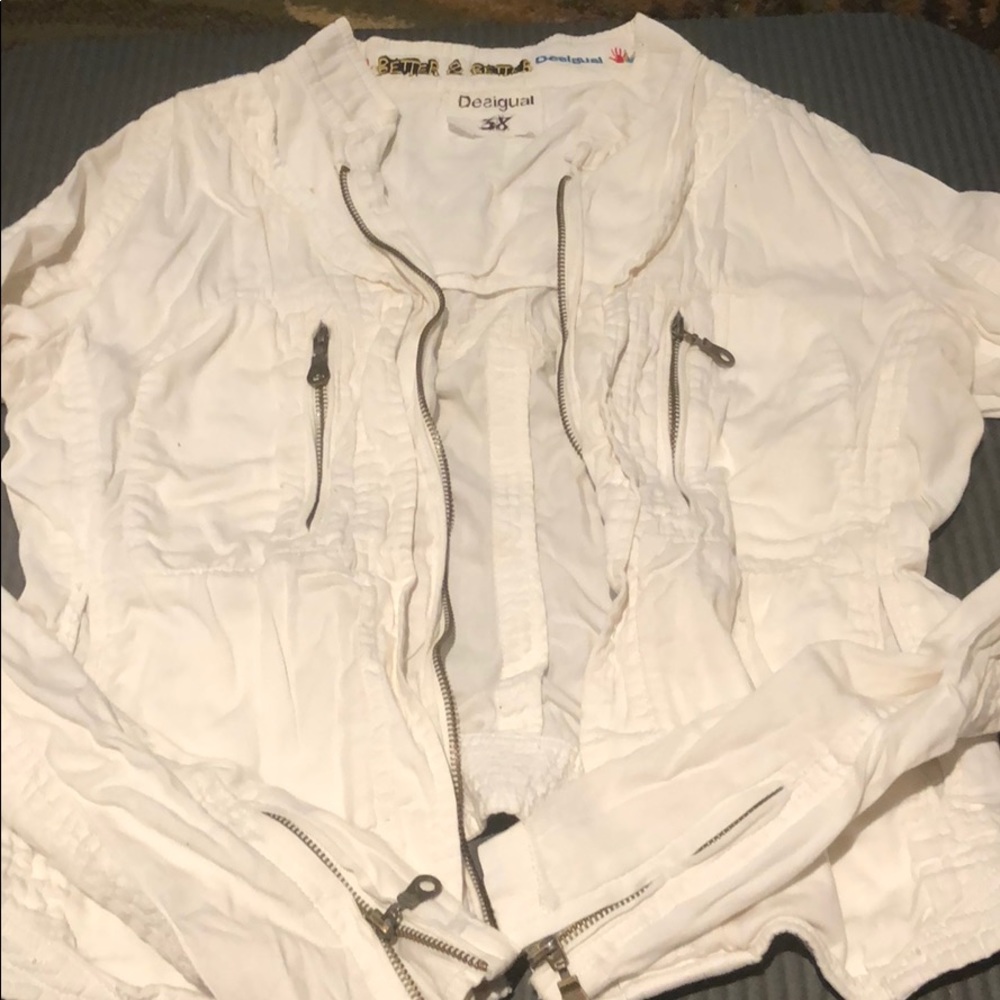 Desigual white cotton jacket with embroidery